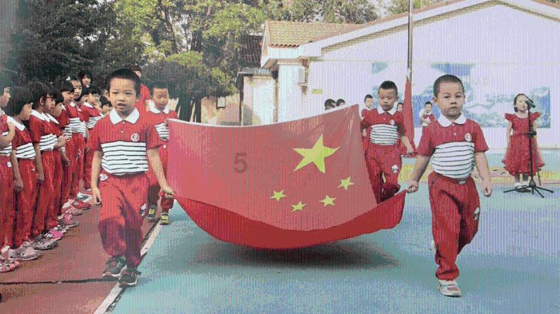 蓝馨花园社区:扬中华美德 做诚信少年