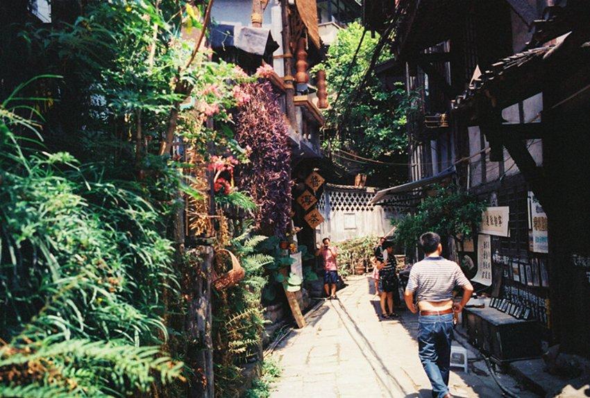 打造医药康养文旅产业名片
